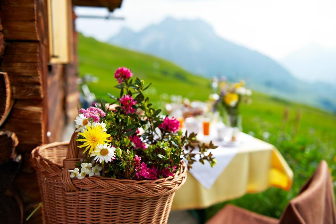 Hotel Restaurant Formarin Oberlech Exterior foto